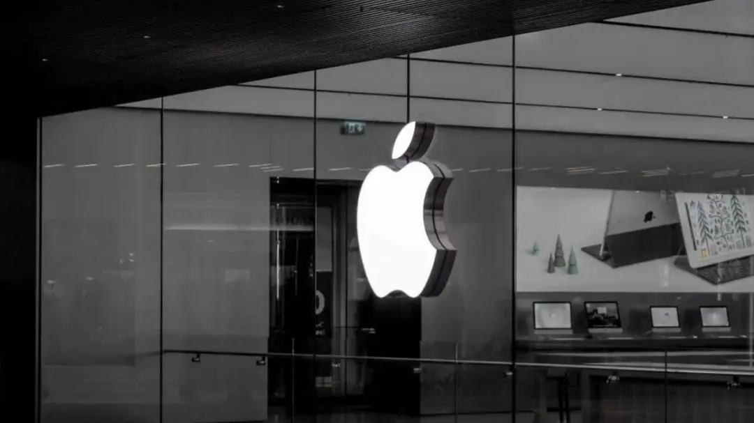 Apple’s Zero-Bezel iPhone is Not Arriving in 2026: Report